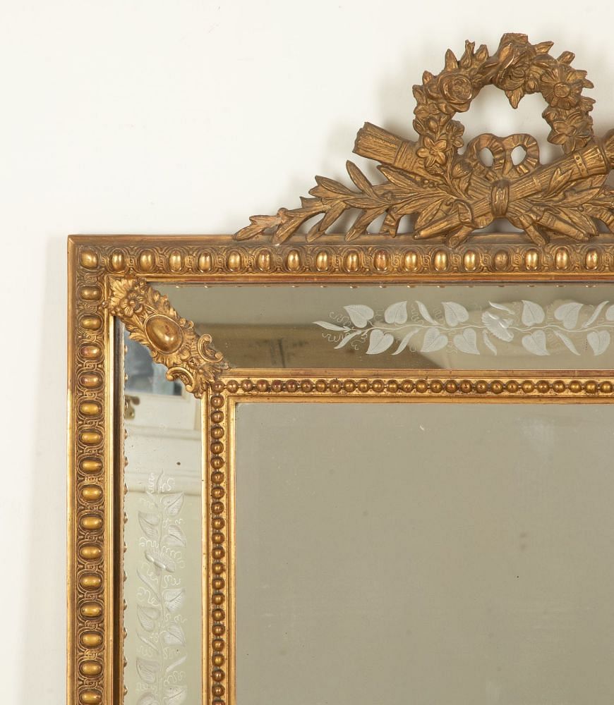 19th Century French Gilt Cushion Mirror MI5242970