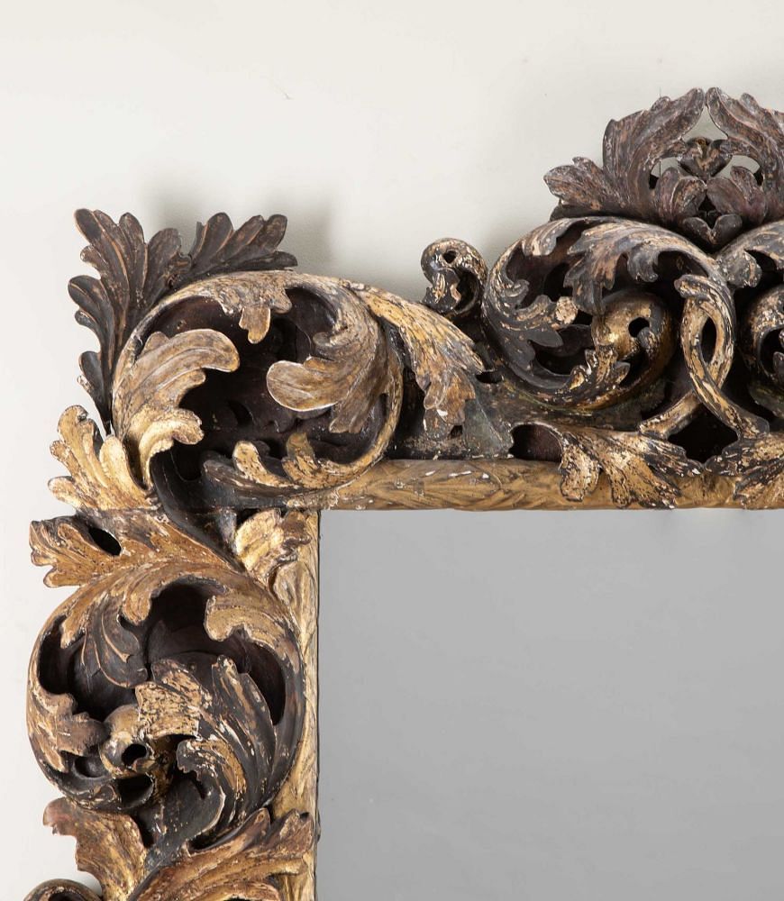 Late 17th Century Italian Baroque Carved Wood and Gilded Mirror MI6542549