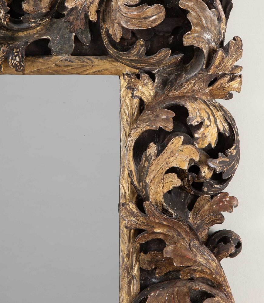 Late 17th Century Italian Baroque Carved Wood and Gilded Mirror MI6542549