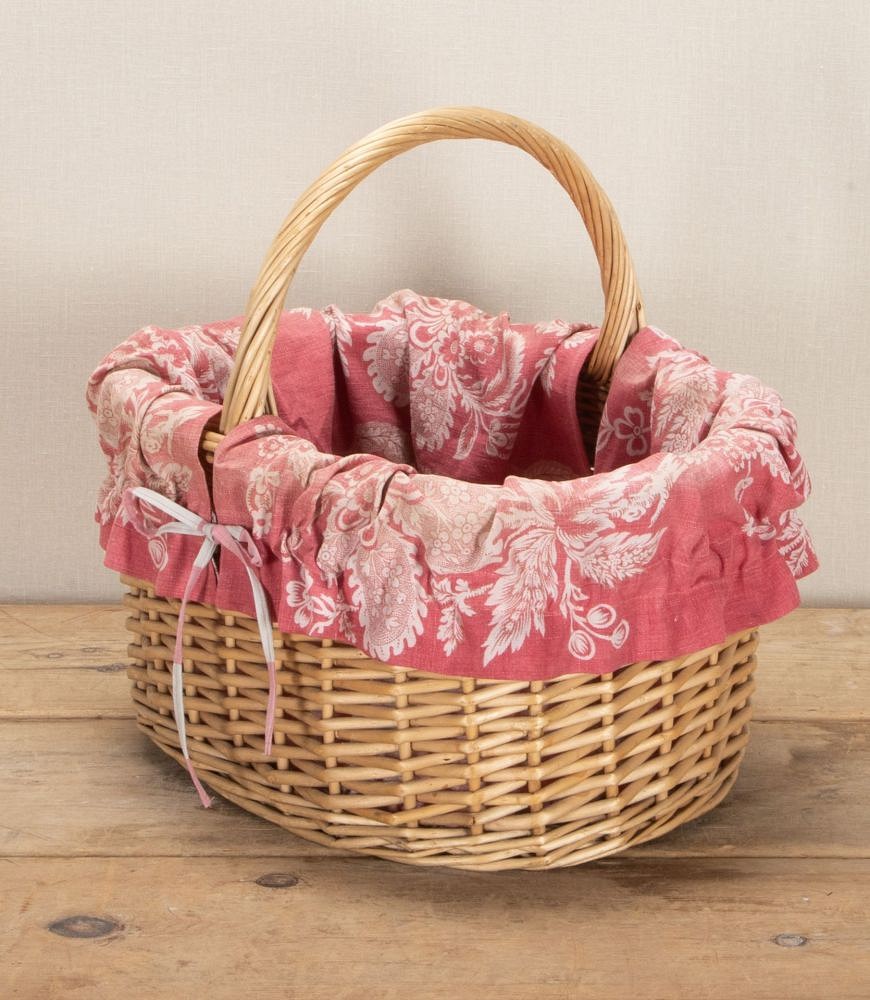 Large 19th Century Pink Fabric Lined Basket RT1342919
