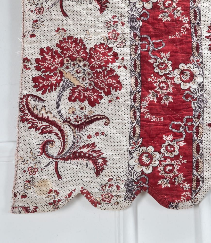 Pair of 18th Century French Toile de Nantes 'Cornue Fleuri' Pelmets RT4239051