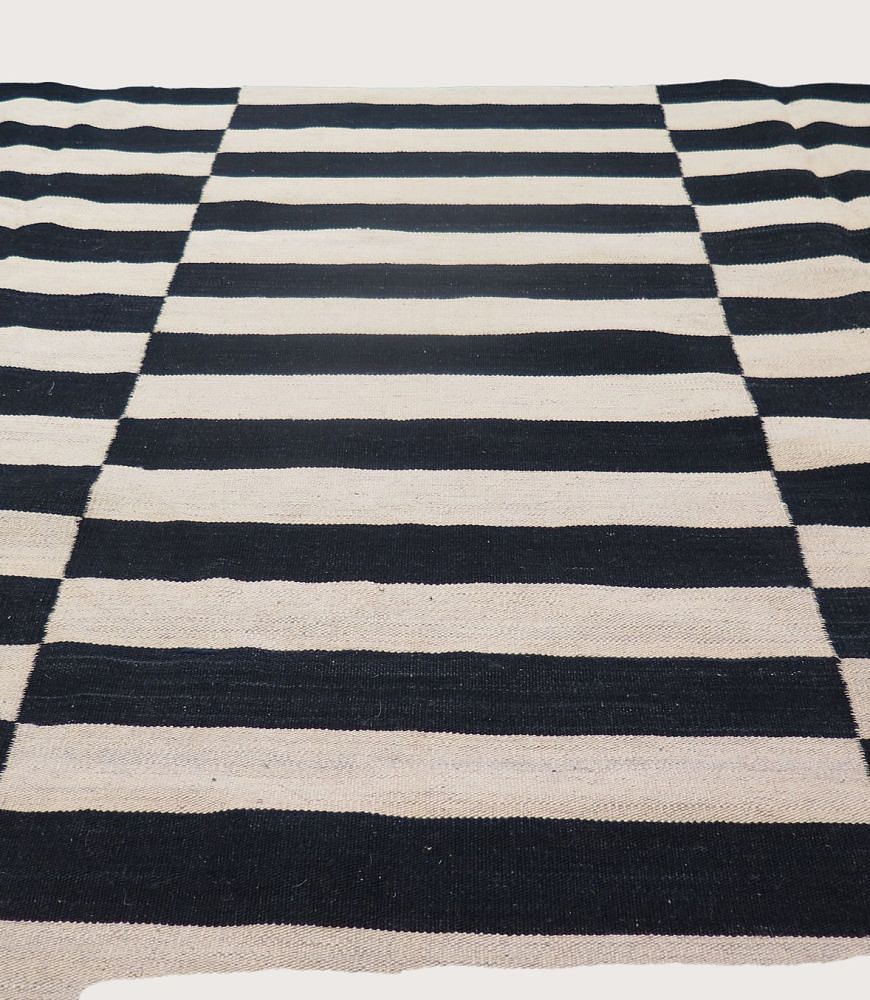 Contemporary Handwoven Shahsavan Kilim RT4941941