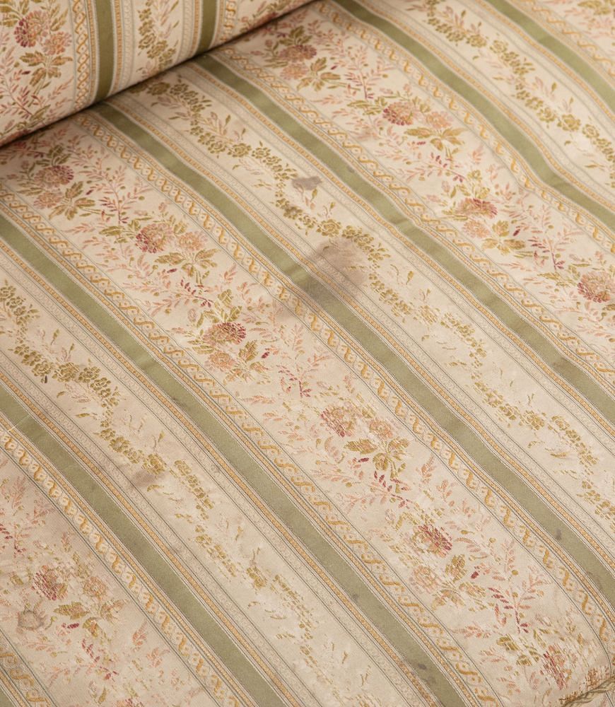English 19th Century Howard and Sons Style Sofa SB2739329