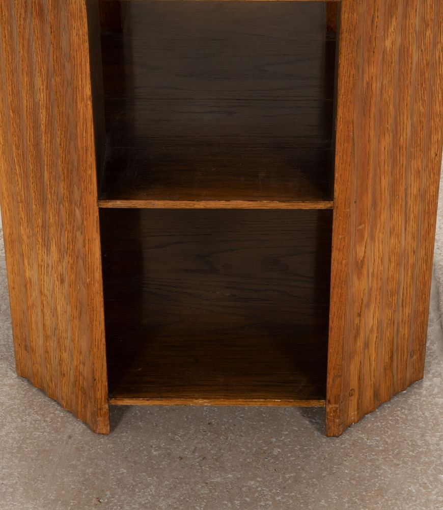 20th Century English Heals Book Table TC0543202