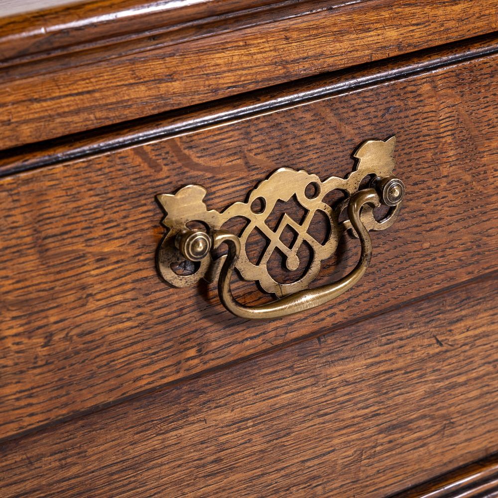 18th Century English Oak Dresser Base BU0629761