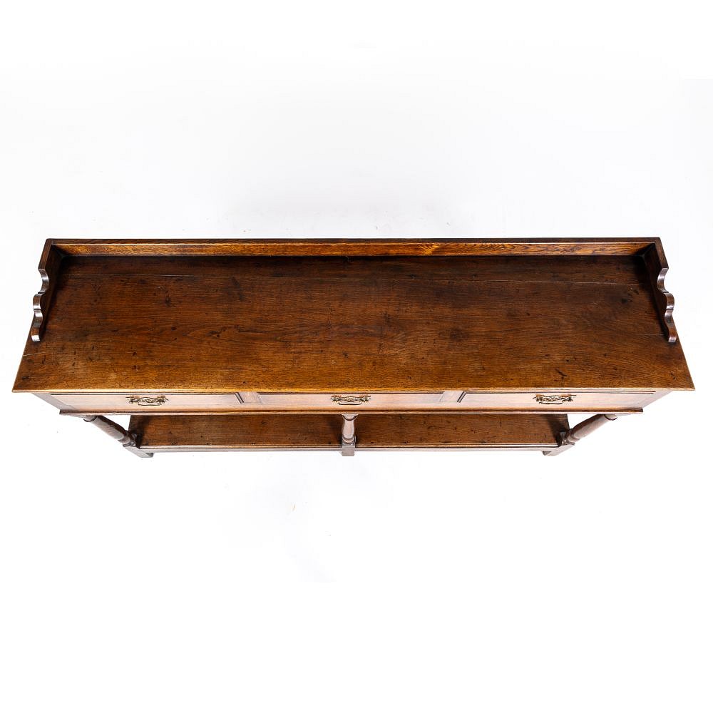 18th Century English Oak Dresser Base BU0629761