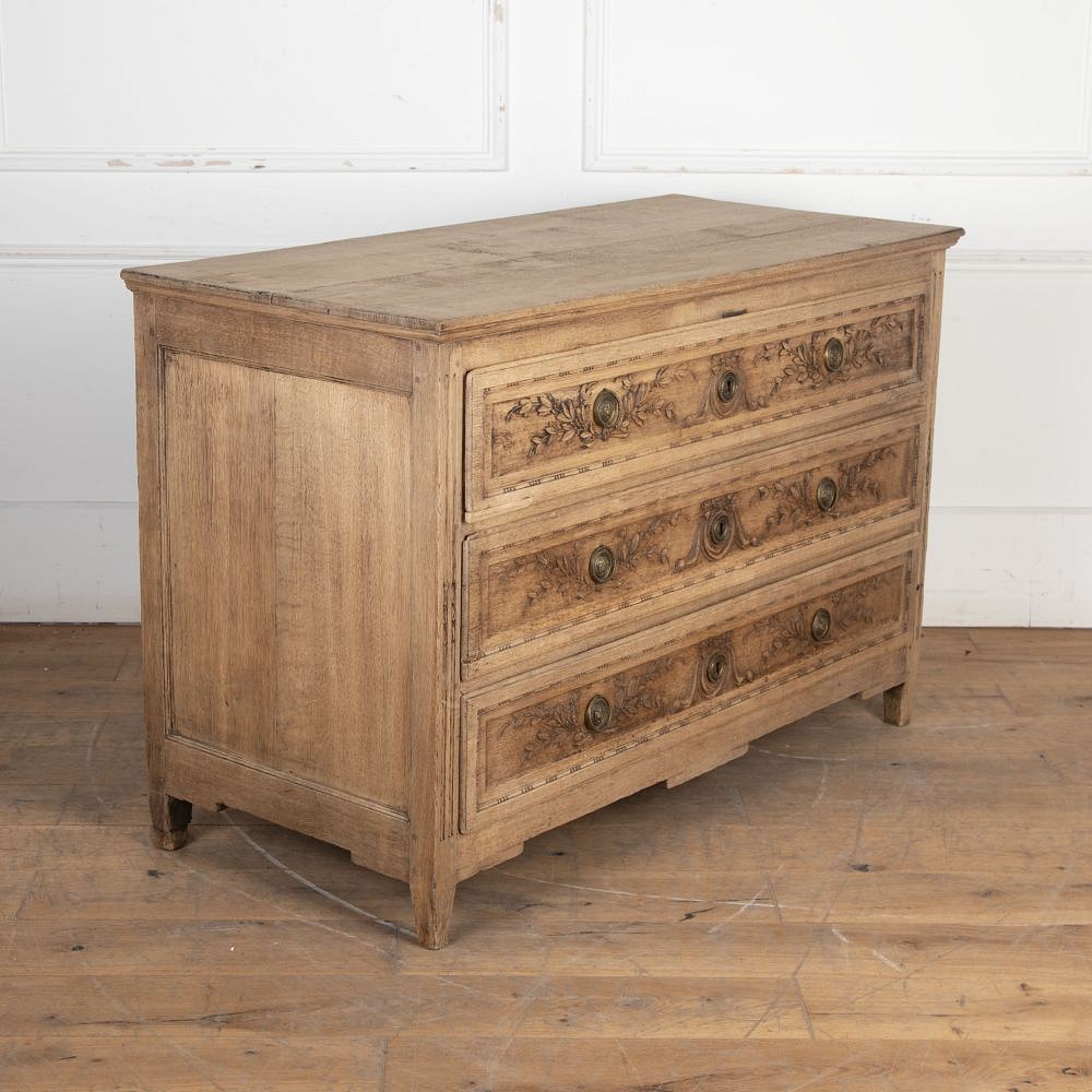 18th Century Louis XVI Bleached Oak Commode CC3425944