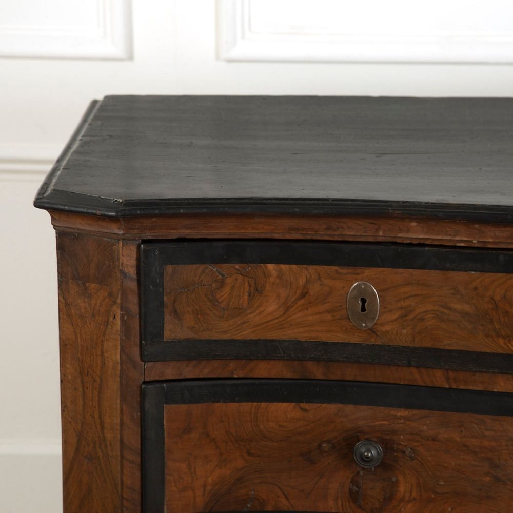 18th Century Italian Commode CC4159040