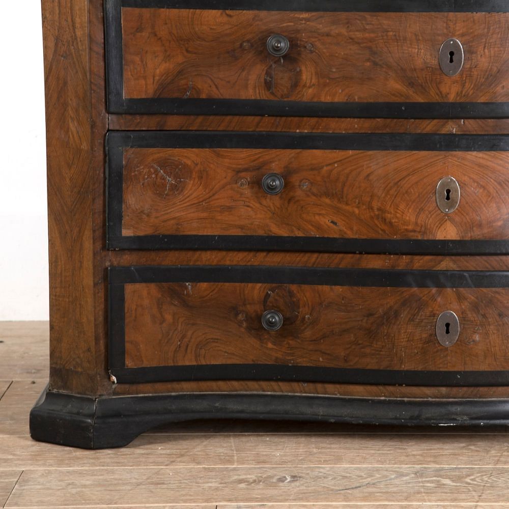 18th Century Italian Commode CC4159040