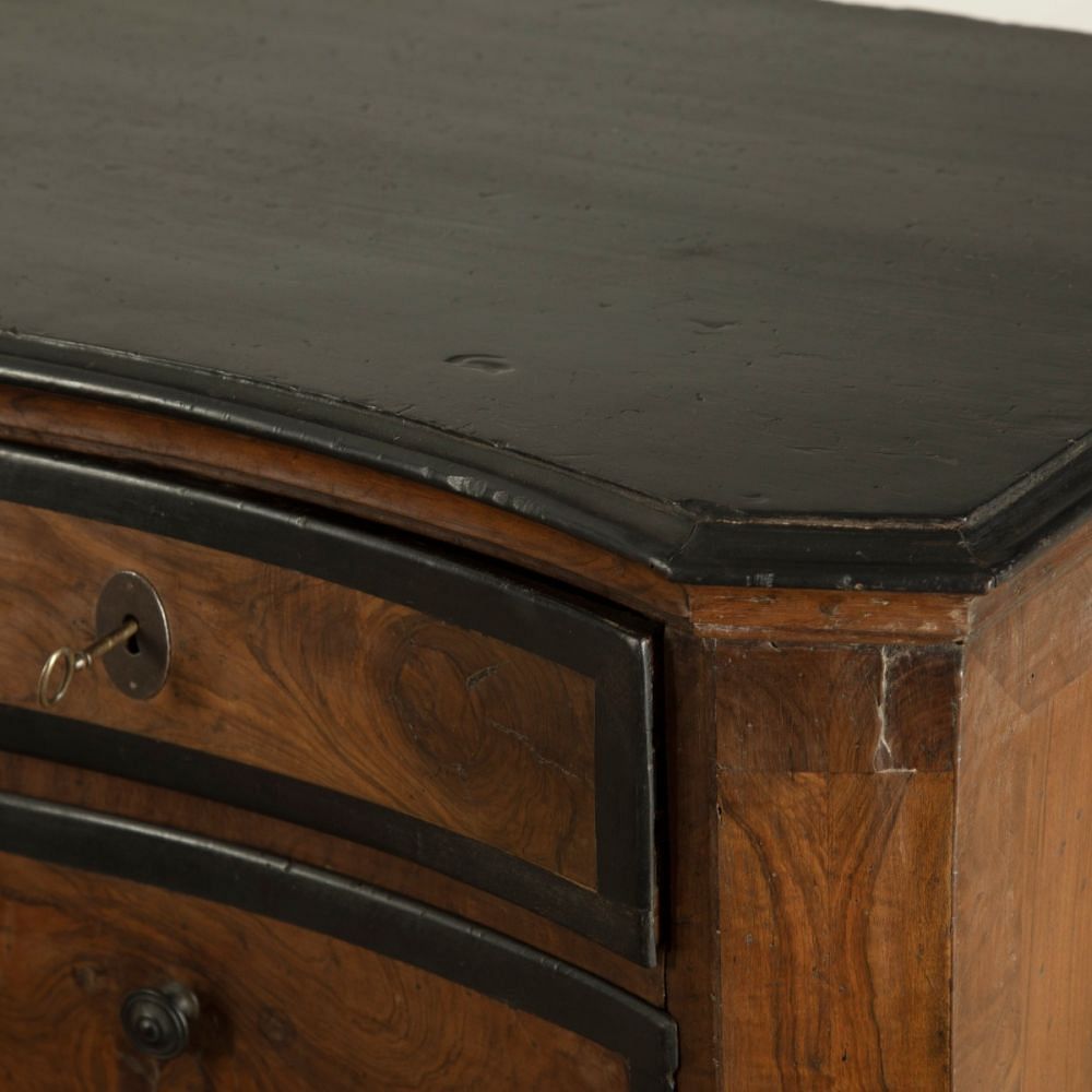18th Century Italian Commode CC4159040