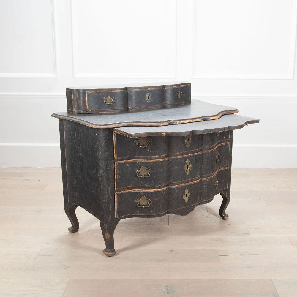 18th Century Swedish Rococo Black Commode CC6033647