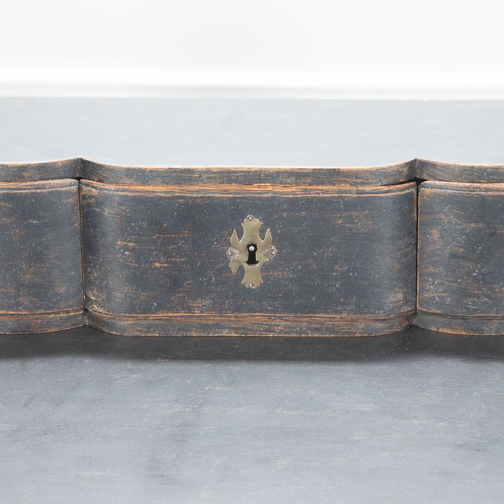 18th Century Swedish Rococo Black Commode CC6033647