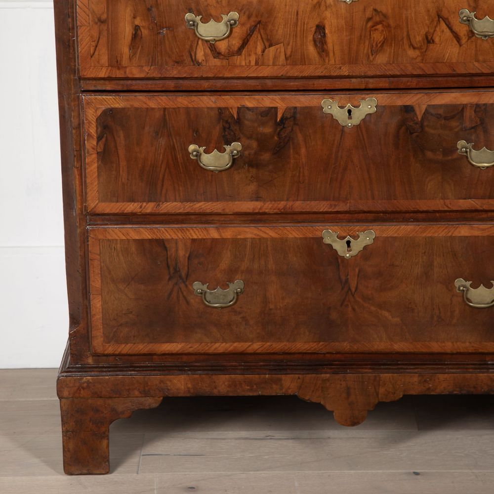 18th Century Walnut Chest on Chest CC8431538