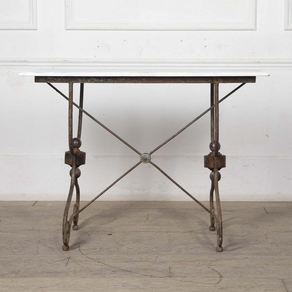 19th Century French Presentation Table with Curved Legs CO1527624