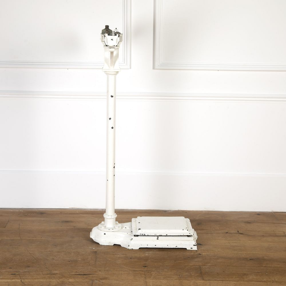 SALE: Set of 20th Century Weighing Scales DA0316824