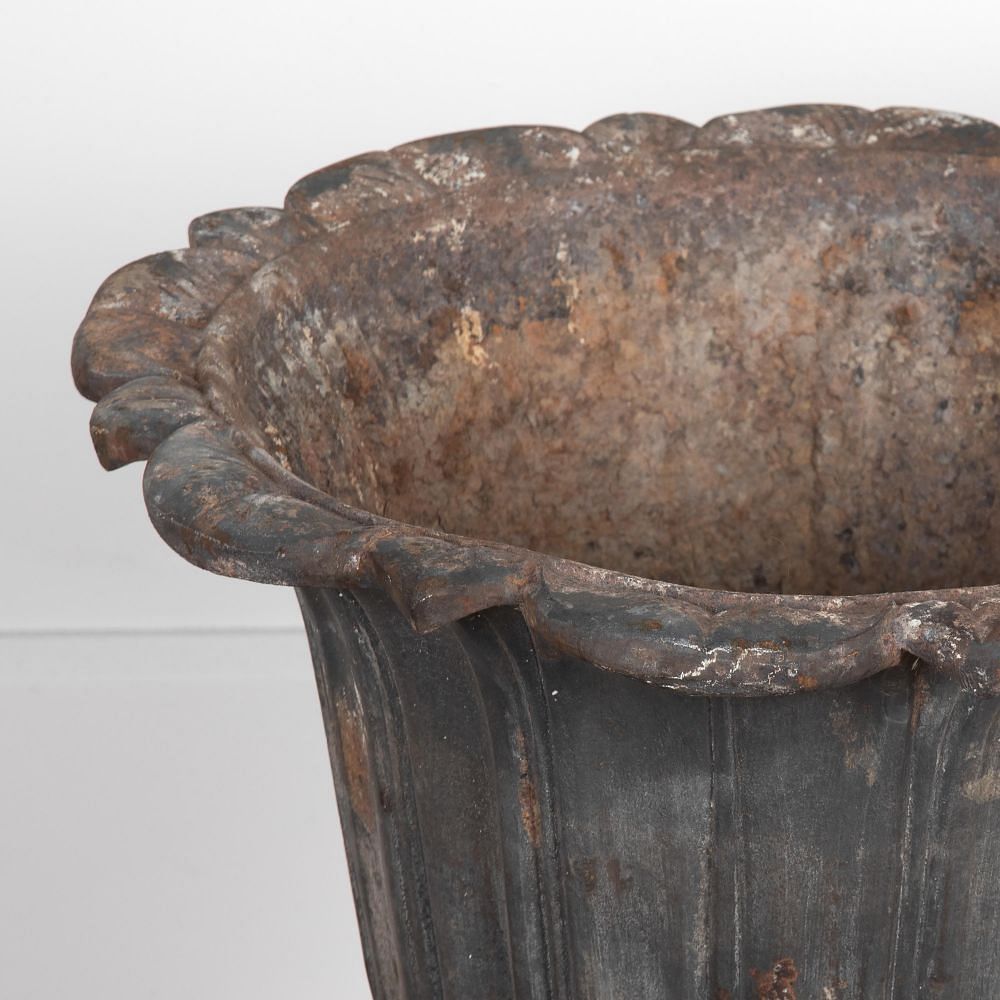 Pair of 19th Century Cast Iron Garden Urns DA8227299