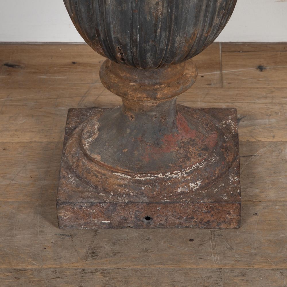 Pair of 19th Century Cast Iron Garden Urns DA8227299