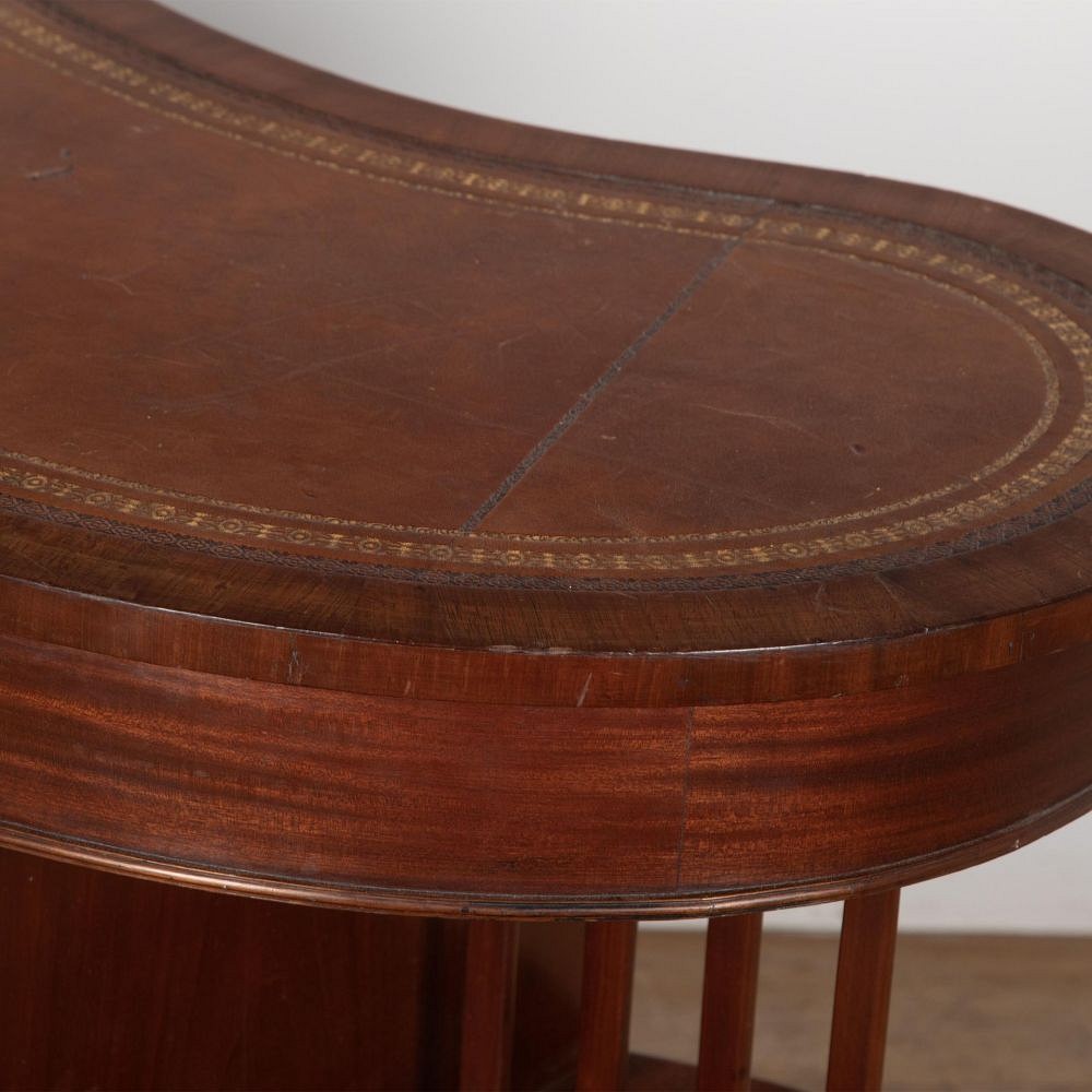 Early 20th Century Edwardian Mahogany Skeleton Kidney Desk DB6330122