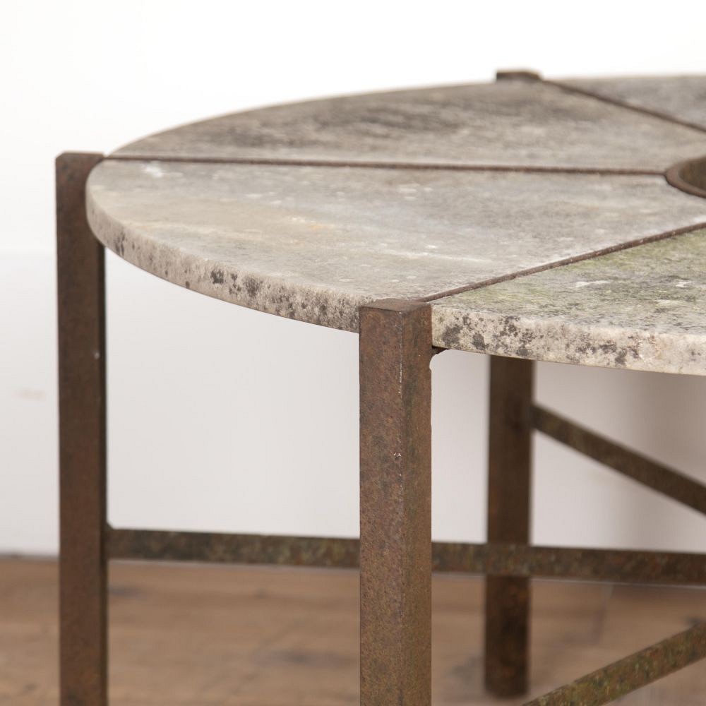 Round Mid 20th Century Coffee Table GA3626963