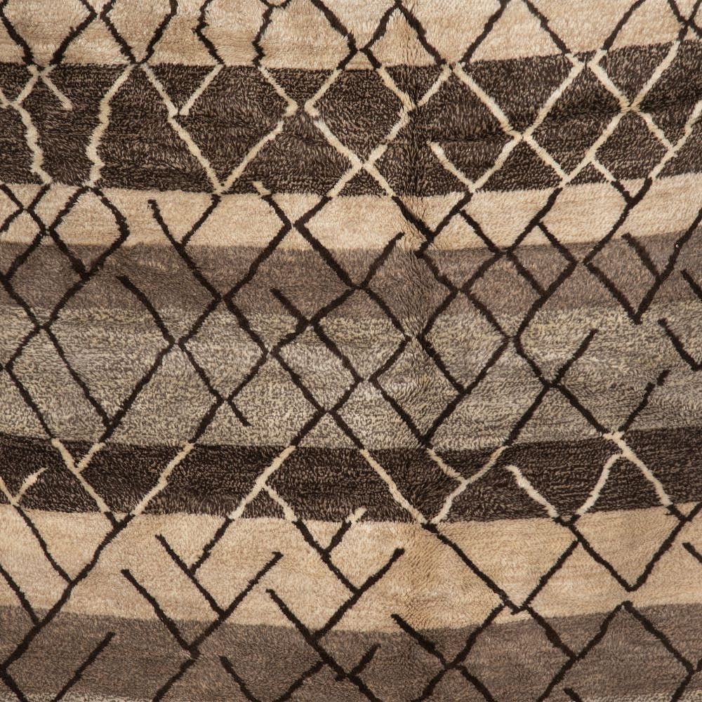 Contemporary Moroccan Berber Style Rug RT4927801