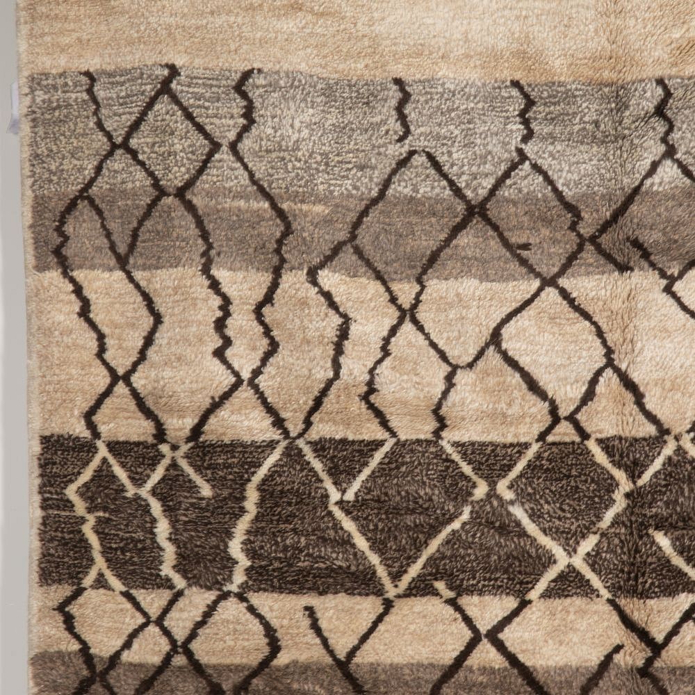Contemporary Moroccan Berber Style Rug RT4927801