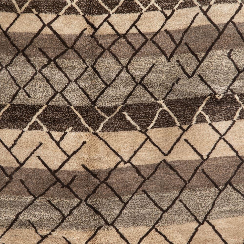 Contemporary Moroccan Berber Style Rug RT4927801