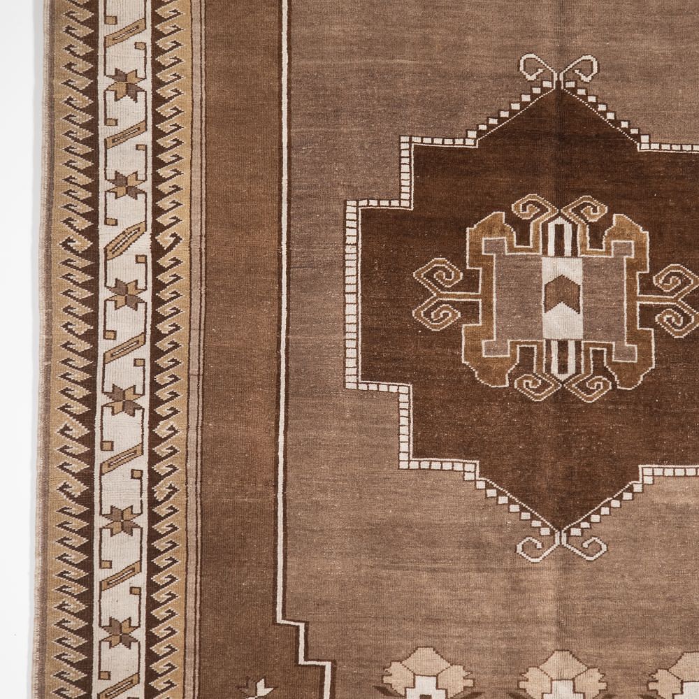 20th Century Anatolian Carpet RT4927802