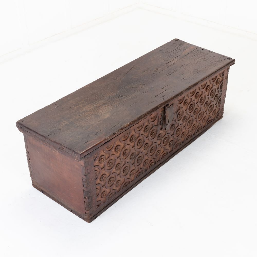 French 17th Century Oak Chest CB0616610