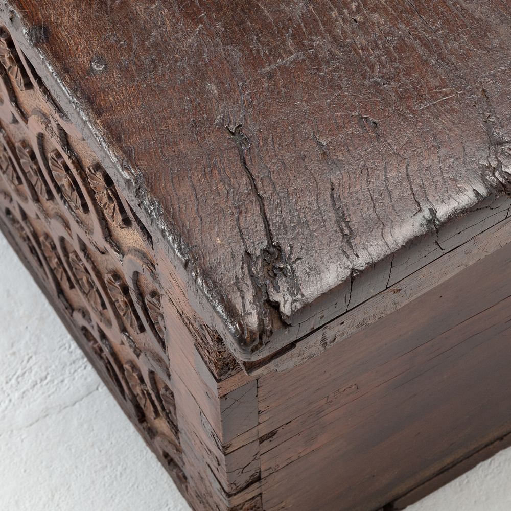French 17th Century Oak Chest CB0616610