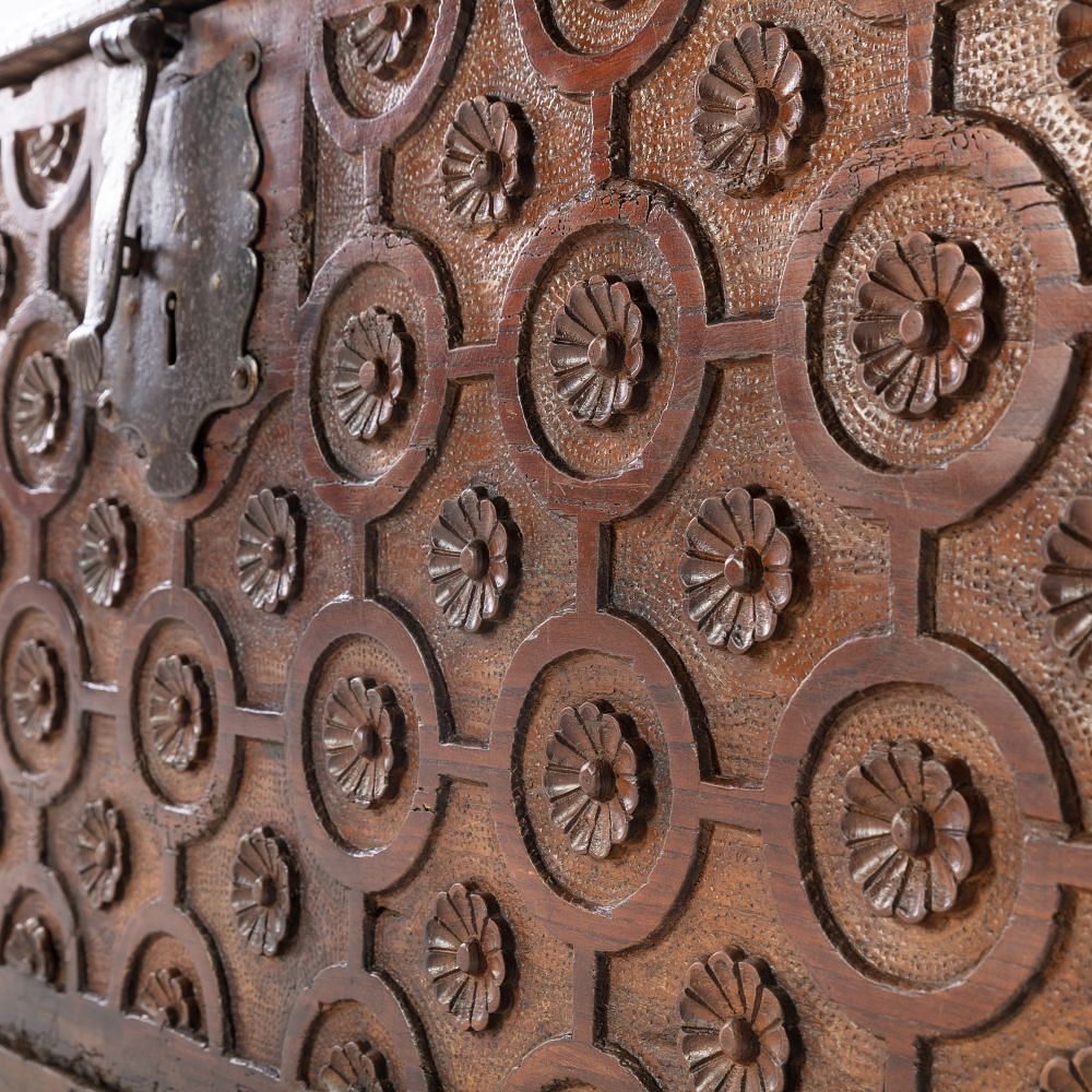 French 17th Century Oak Chest CB0616610