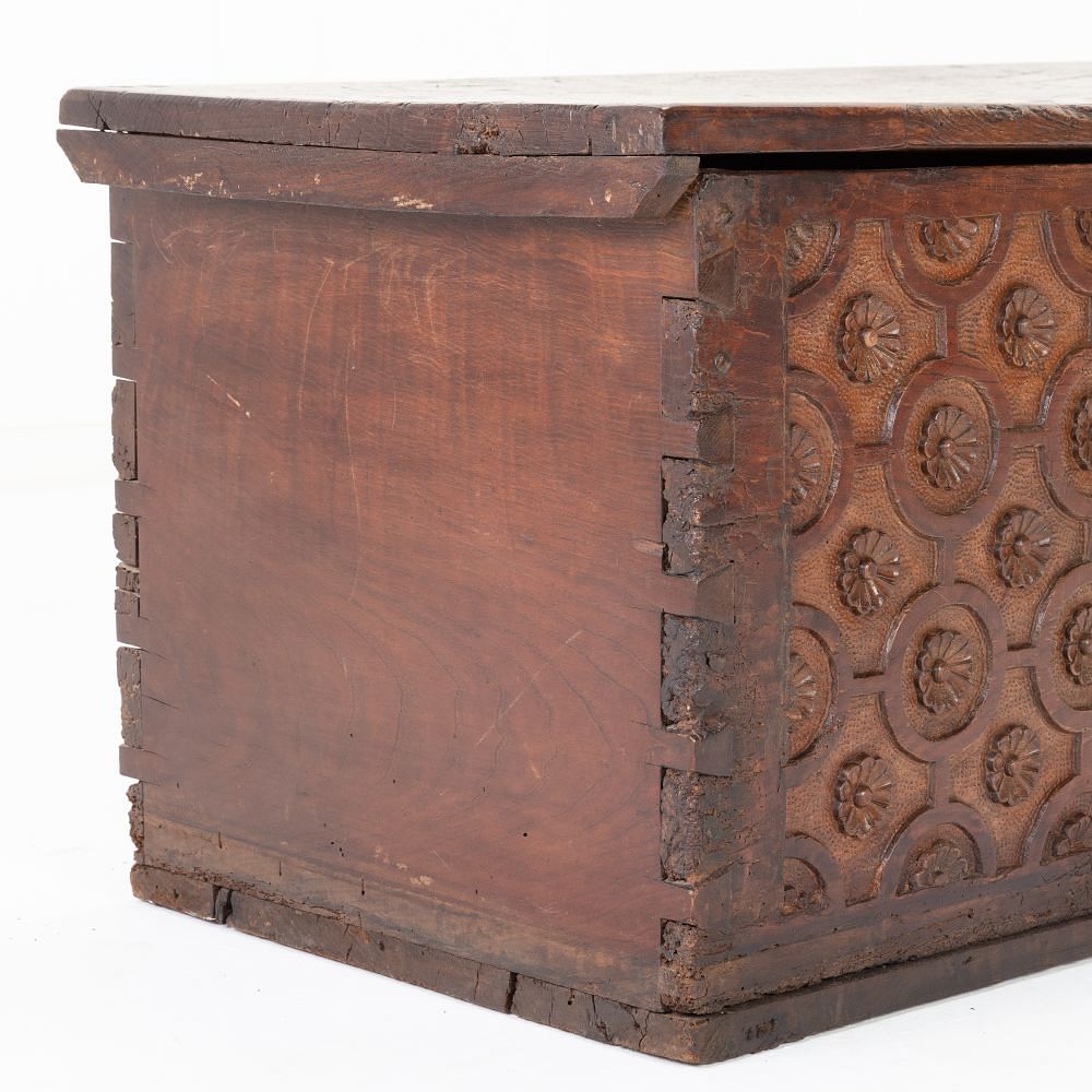 French 17th Century Oak Chest CB0616610