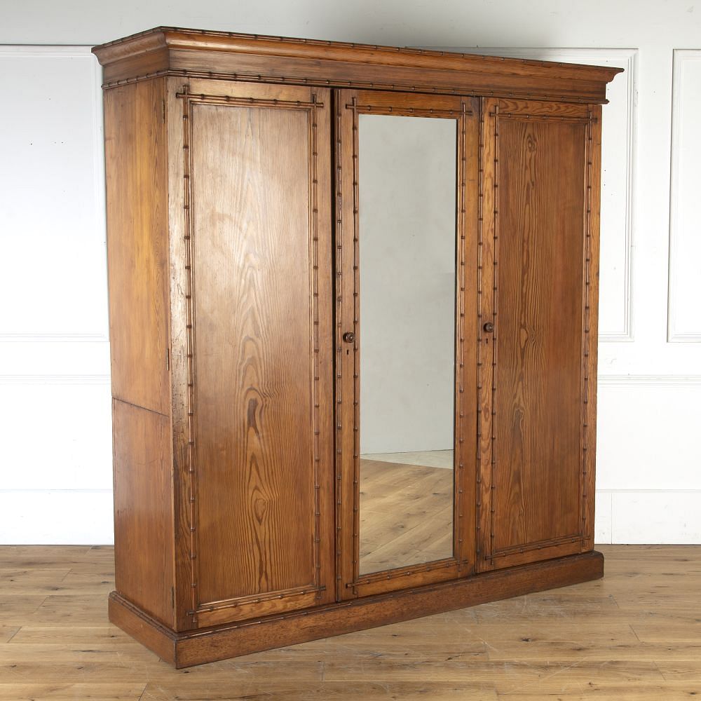 Gentleman’s Compactum Wardrobe by Howard & Sons CU4315674