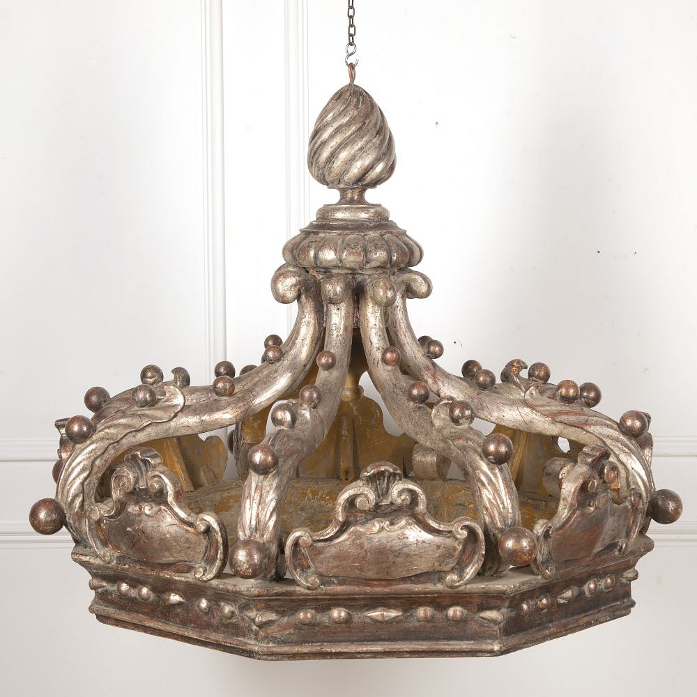 Italian 19th Century Carved Crown DA6016976