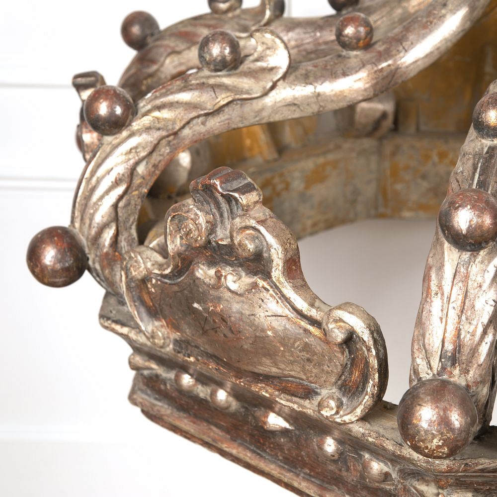 Italian 19th Century Carved Crown DA6016976