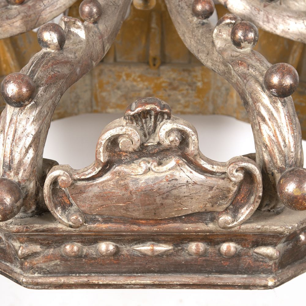 Italian 19th Century Carved Crown DA6016976