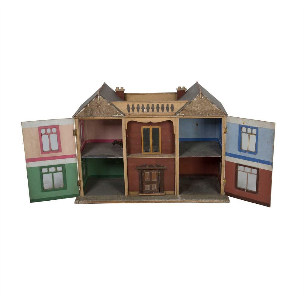 Large Wooden Dolls House DA5558005