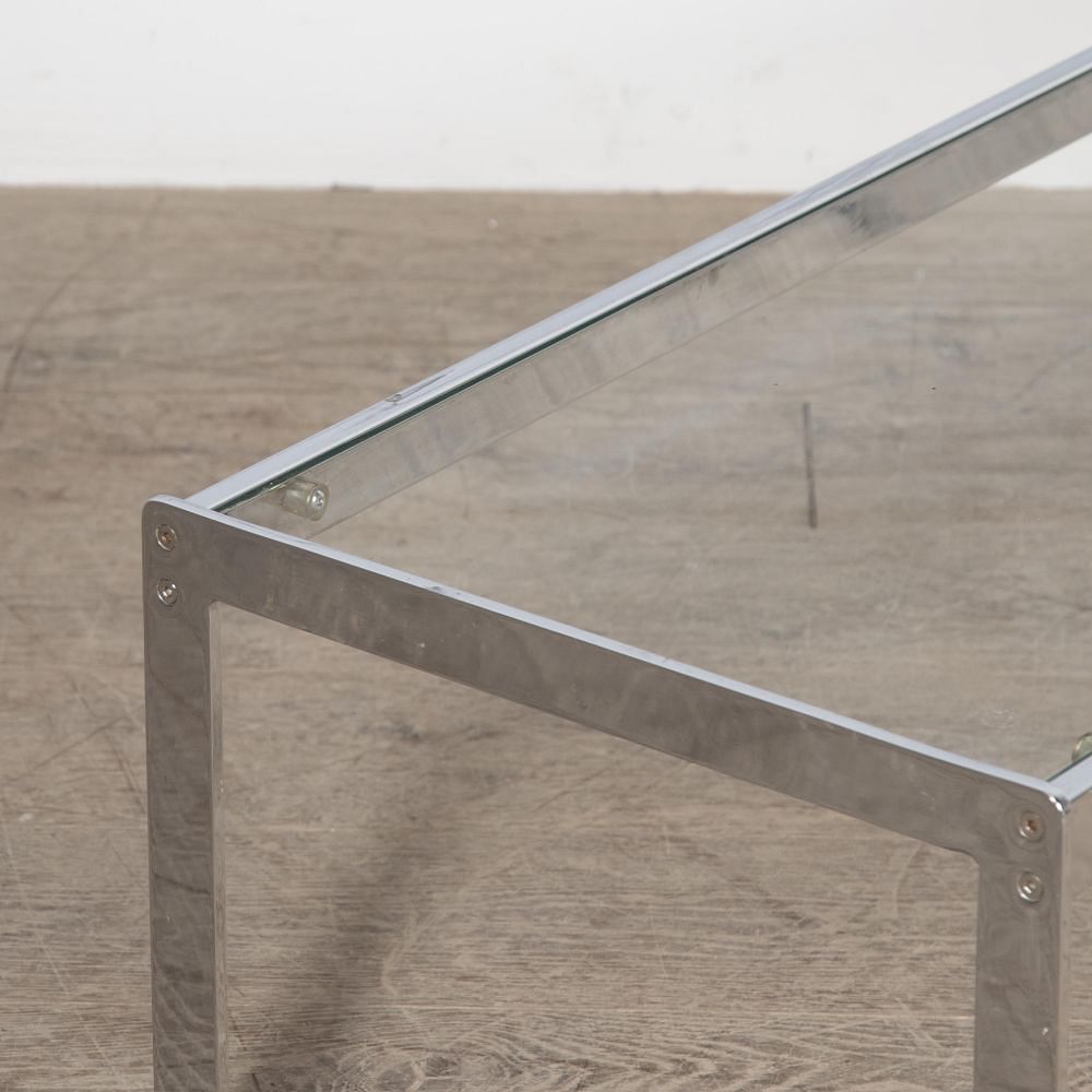 Mid-Century Chrome and Glass Coffee Table CT0430162