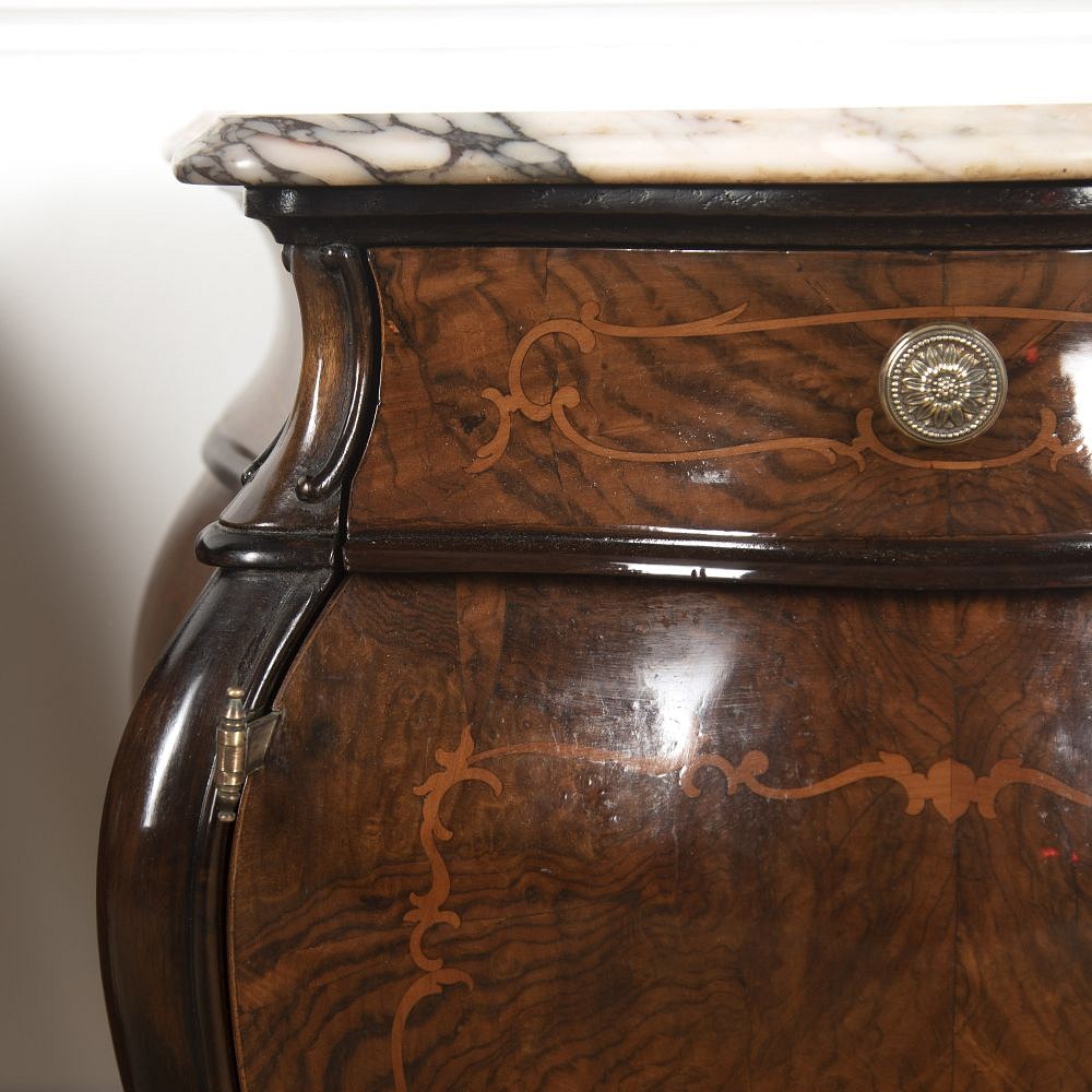 Pair of Italian Bombay Walnut Nightstands BD5216638