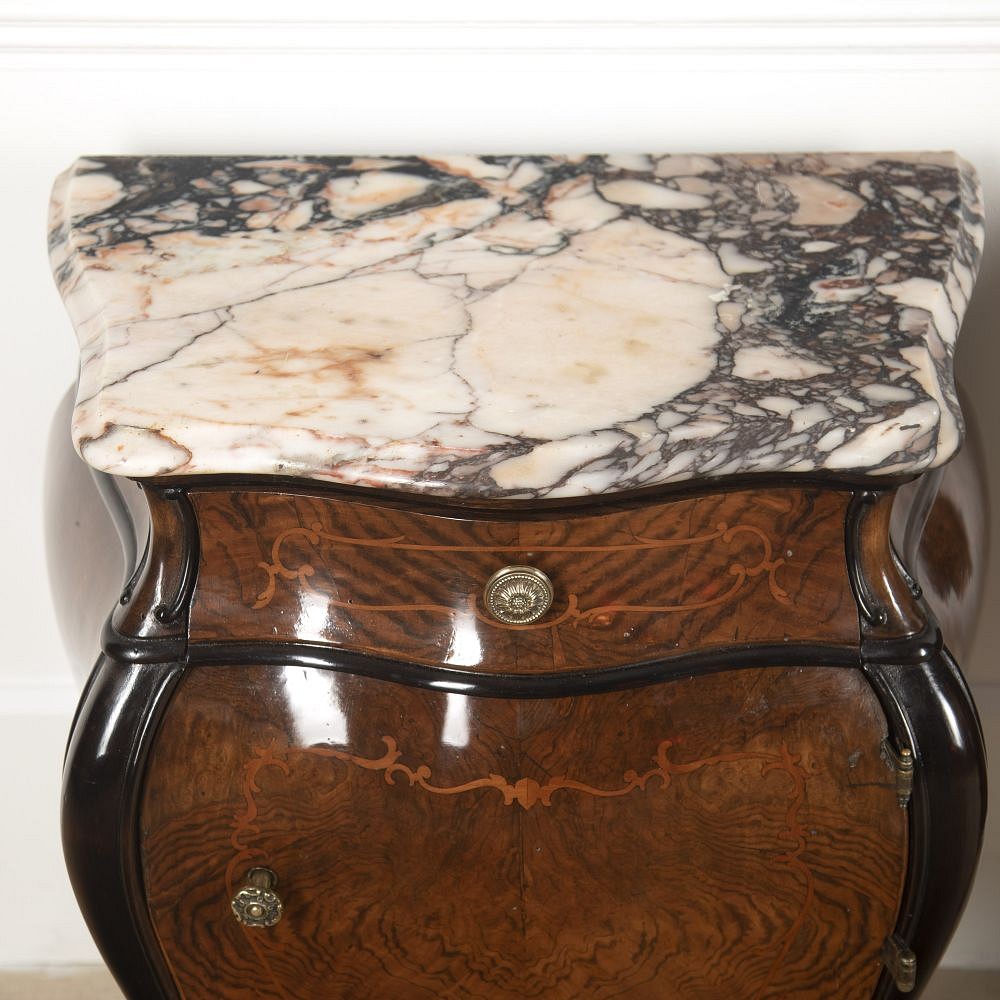 Pair of Italian Bombay Walnut Nightstands BD5216638