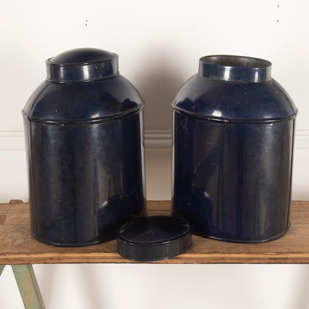Pair of Metal Tea Tins DA2012503