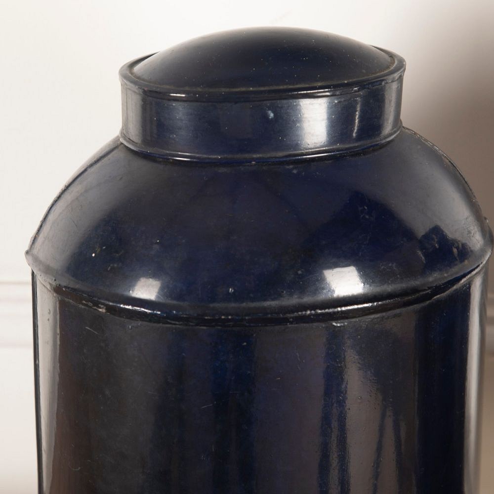 Pair of Metal Tea Tins DA2012503