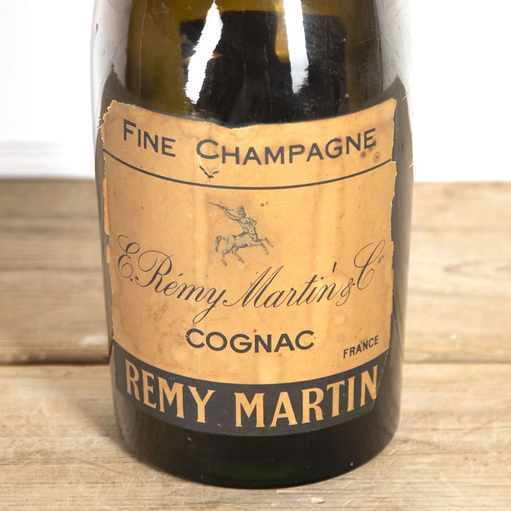 Remy Martin Champagne Advertising Bottle DA9019030
