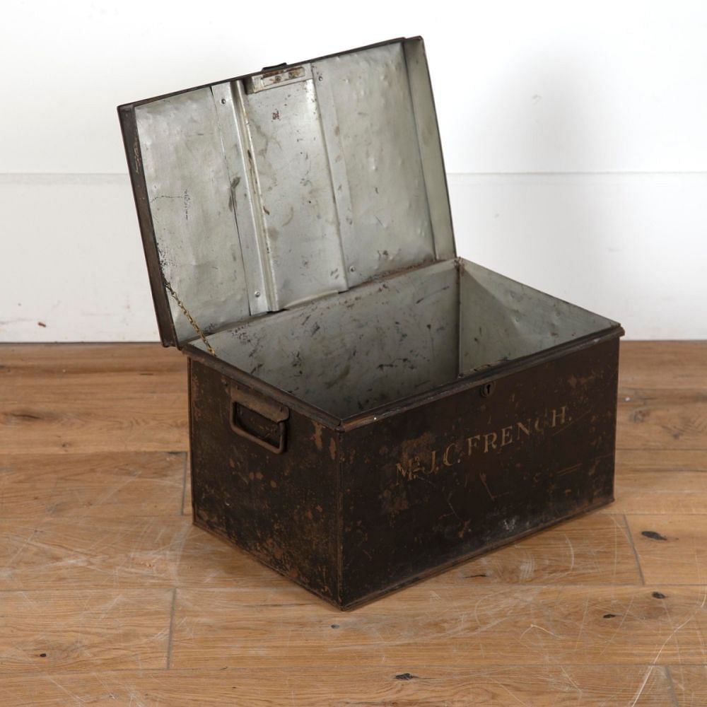 Small Tin Deed Box DA9011166