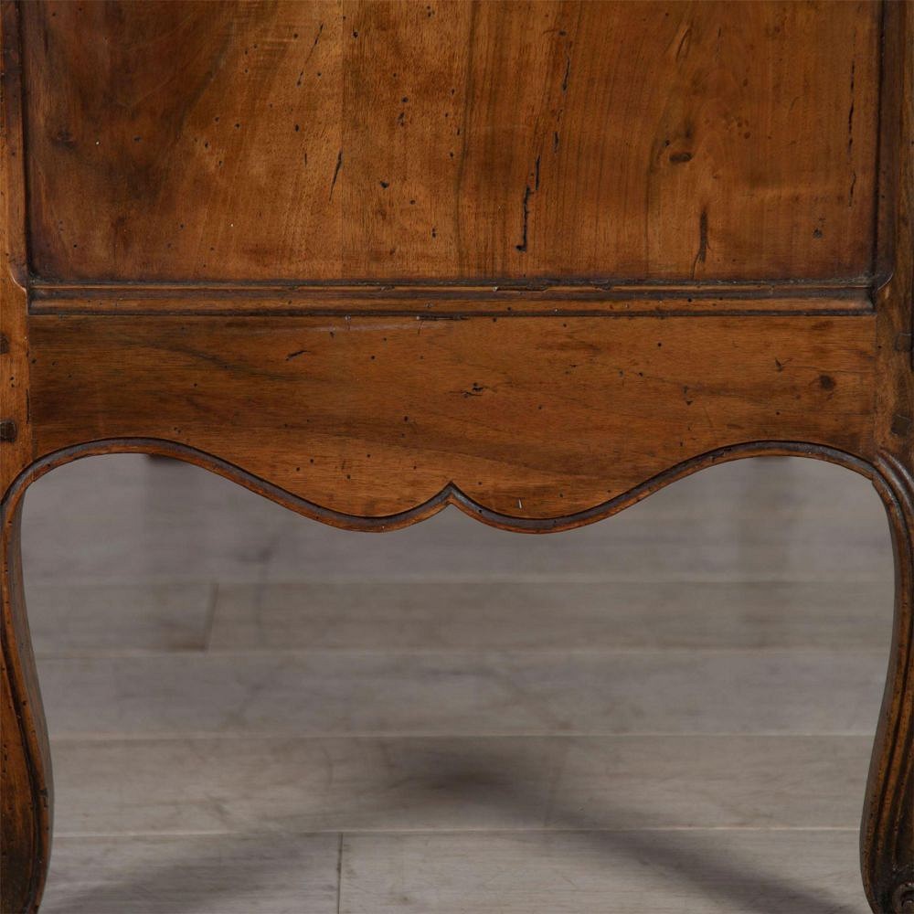 Louis XV Period 2-Drawer Commode CC0161215