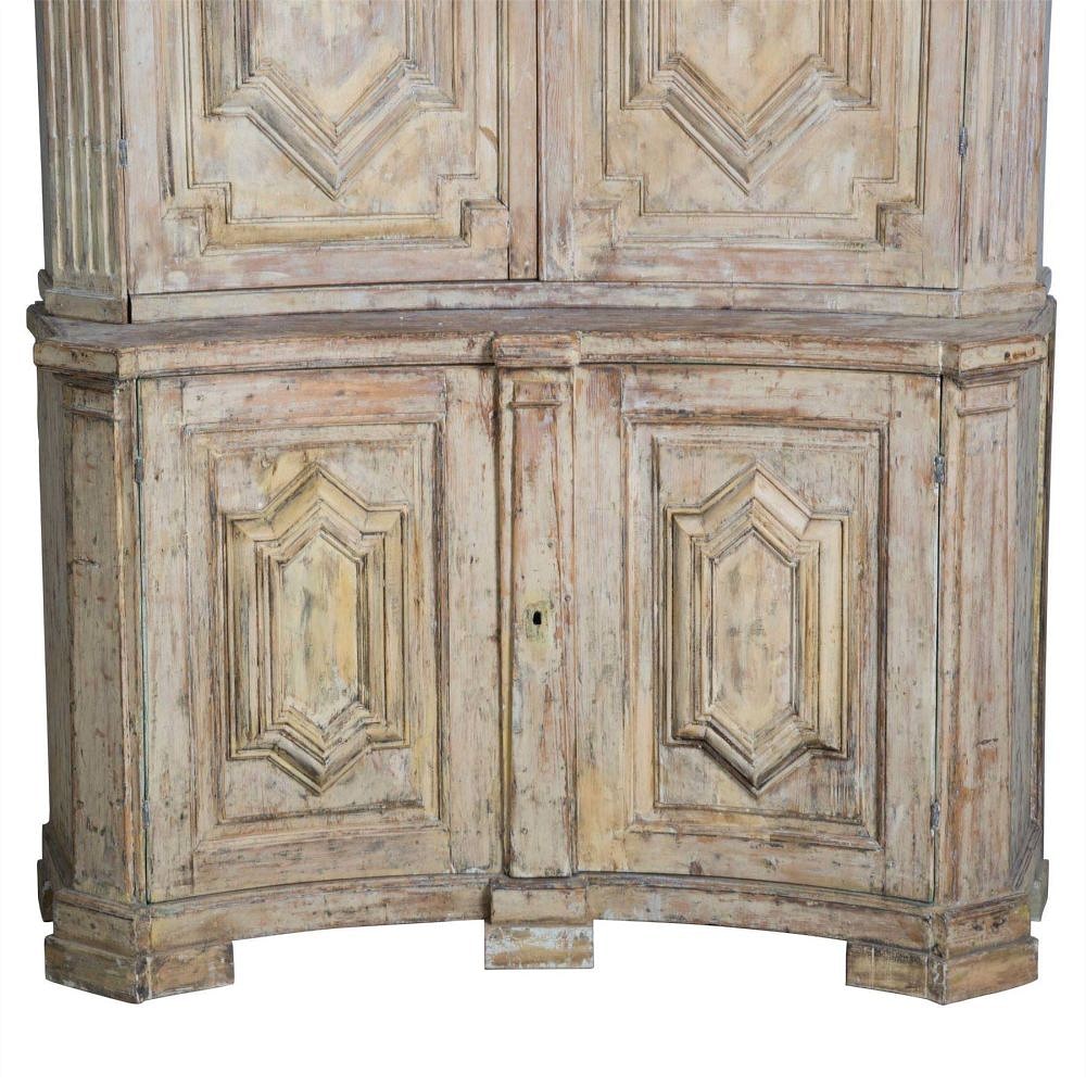 Baroque Corner Cupboard CU9212103
