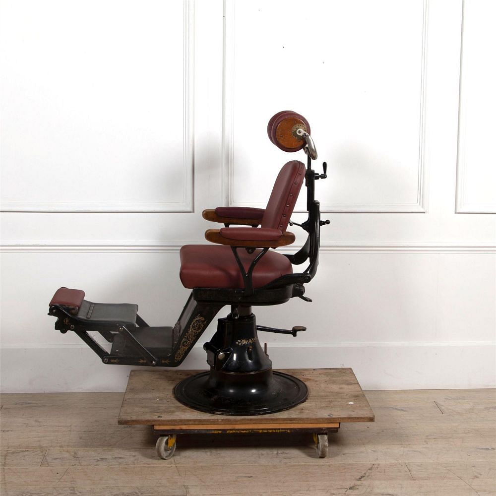 Early 20th Century Dentist Chair CH2562145
