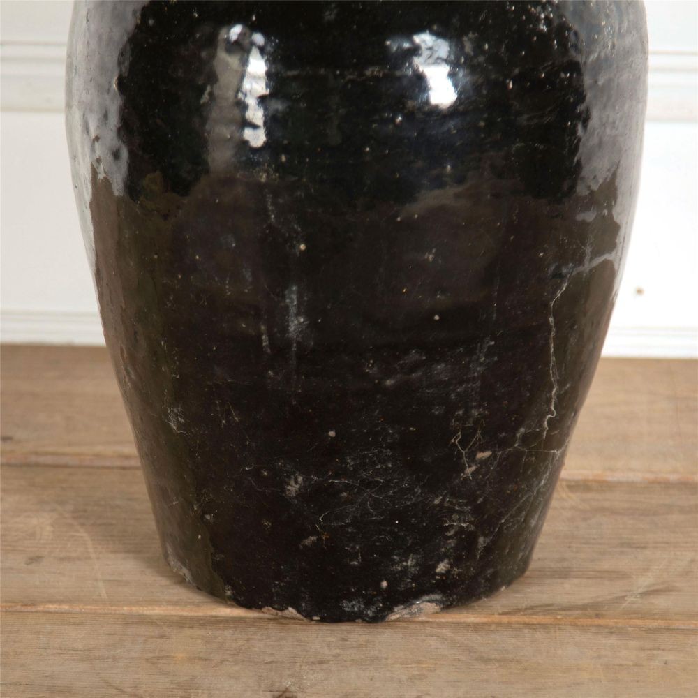 Large Black Earthernware Pot DA287377
