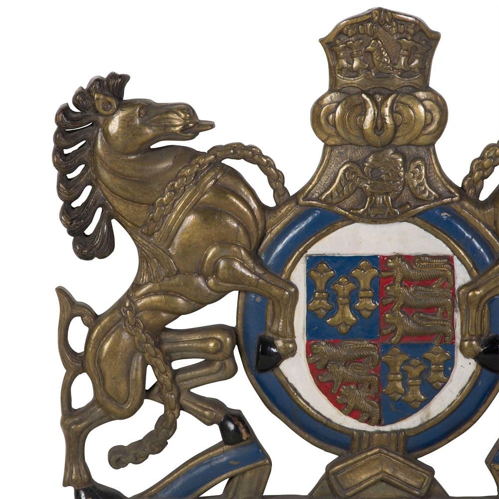 Country House Royal Coat of Arms DA0311695