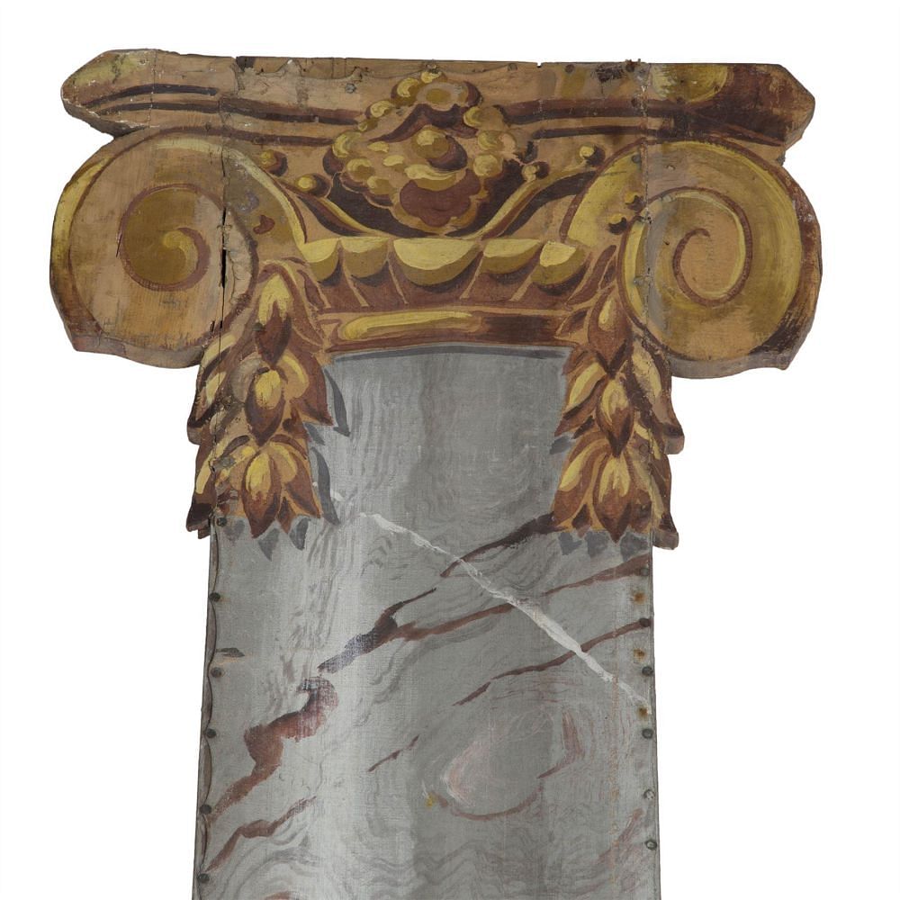 Ten Painted Theatre Columns DA132700