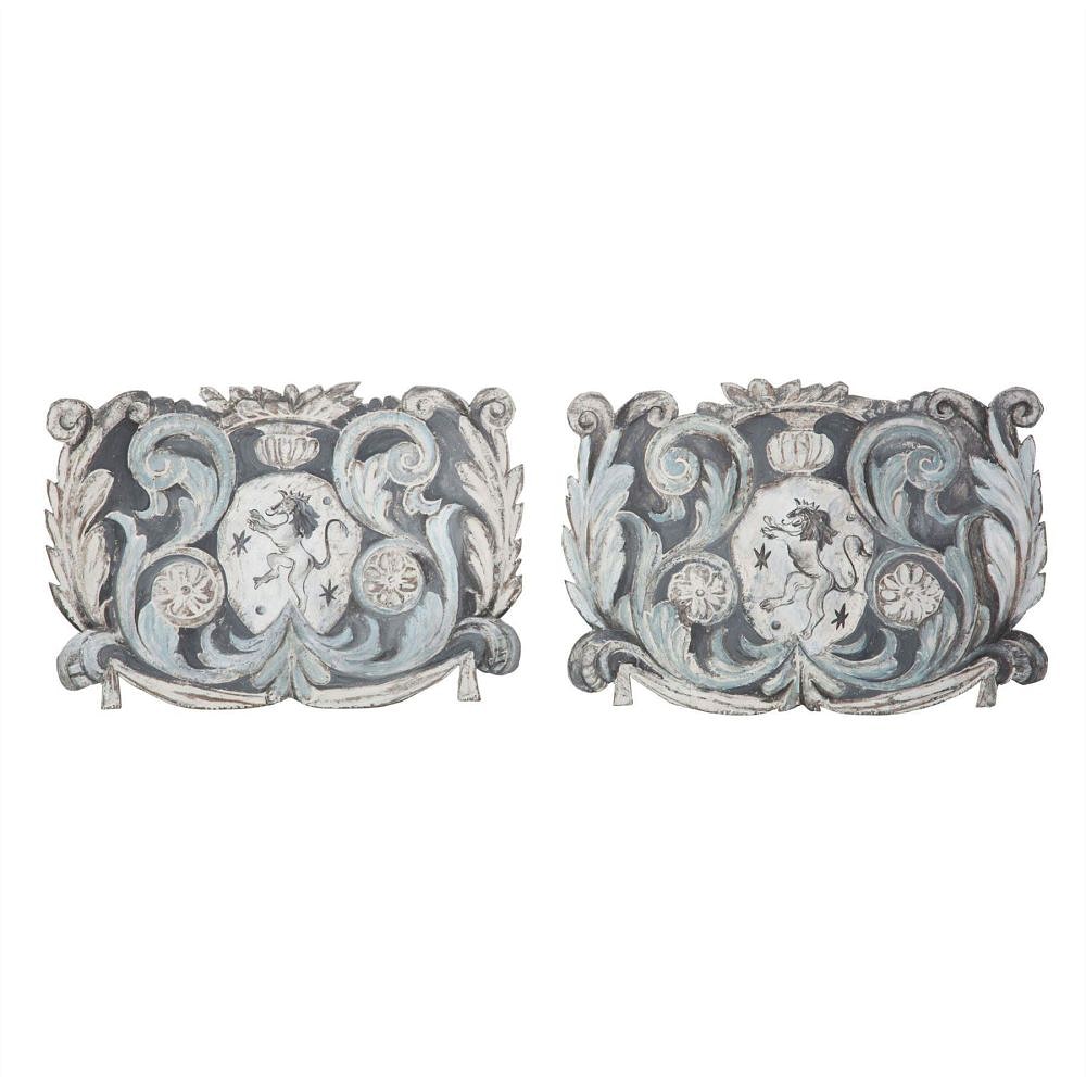 Pair of Italian Heraldic Shields DA3757082